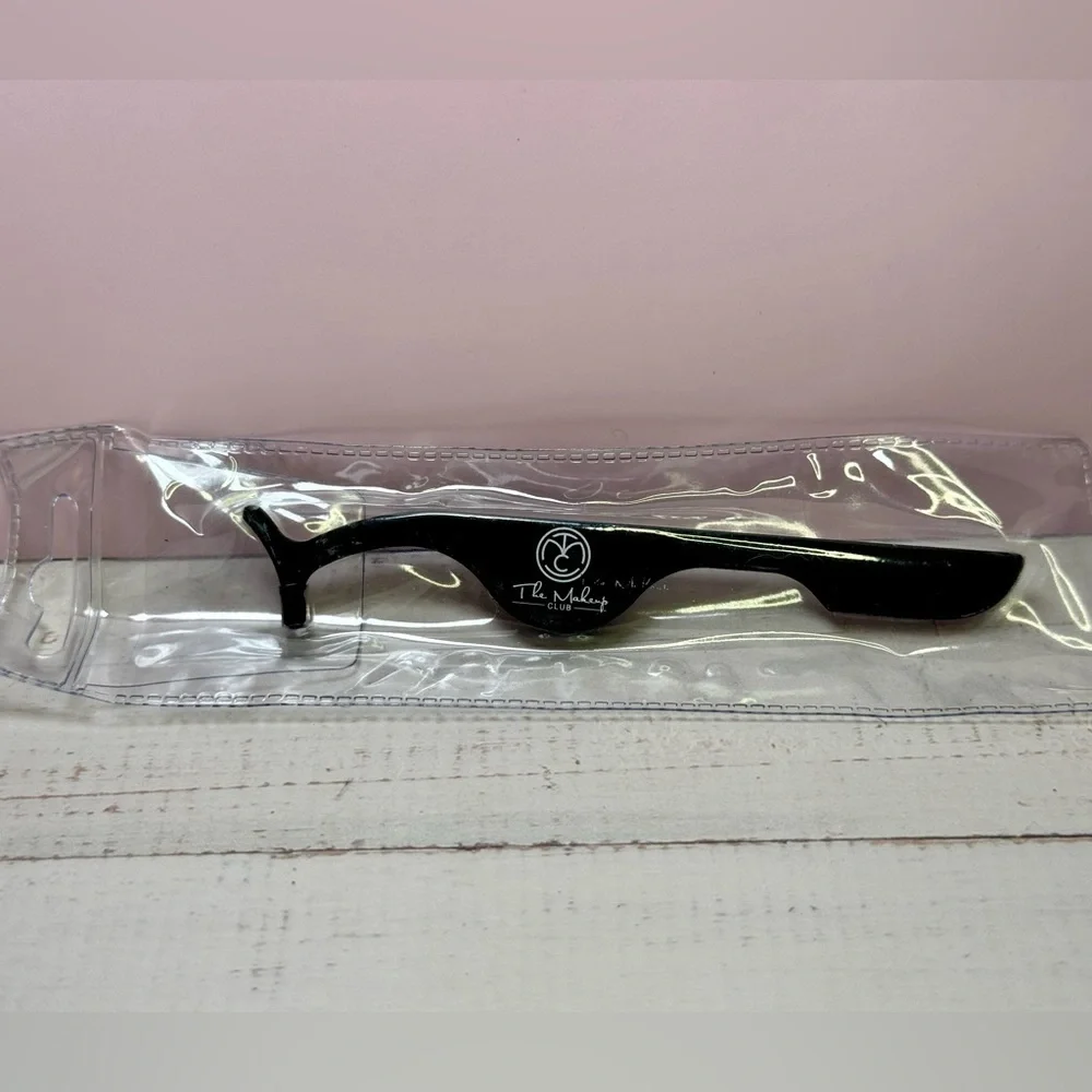 The Makeup Club Eyelash Extension Tweezers NEW